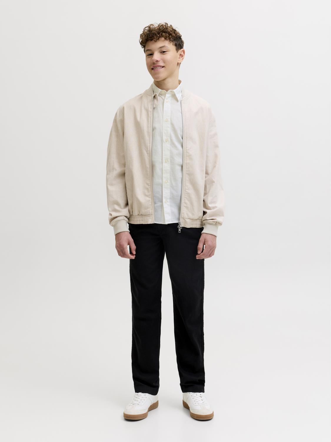 model_shot-front_full